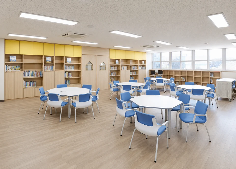 중흥초등학교 도서관 대표 이미지